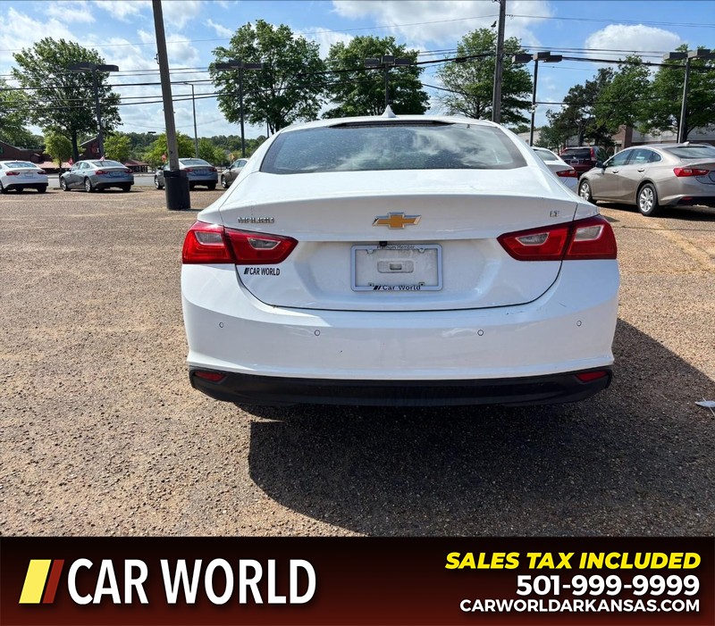 Chevrolet Malibu Vehicle Full-screen Gallery Image 4