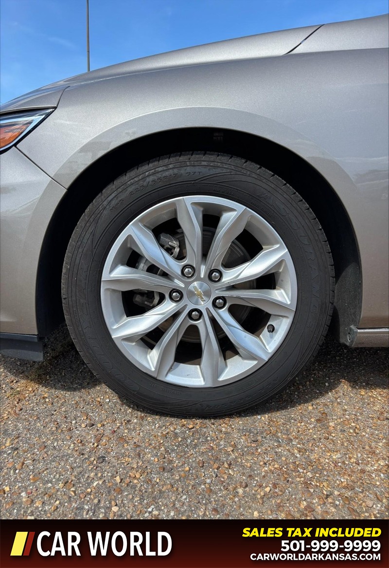 Chevrolet Malibu Vehicle Full-screen Gallery Image 11