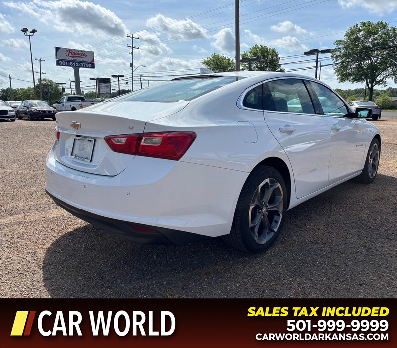 Chevrolet Malibu Vehicle Full-screen Gallery Image 3