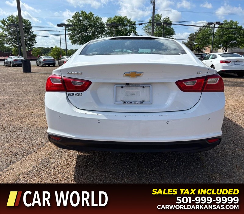 Chevrolet Malibu Vehicle Full-screen Gallery Image 4