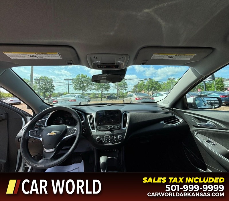 Chevrolet Malibu Vehicle Full-screen Gallery Image 16