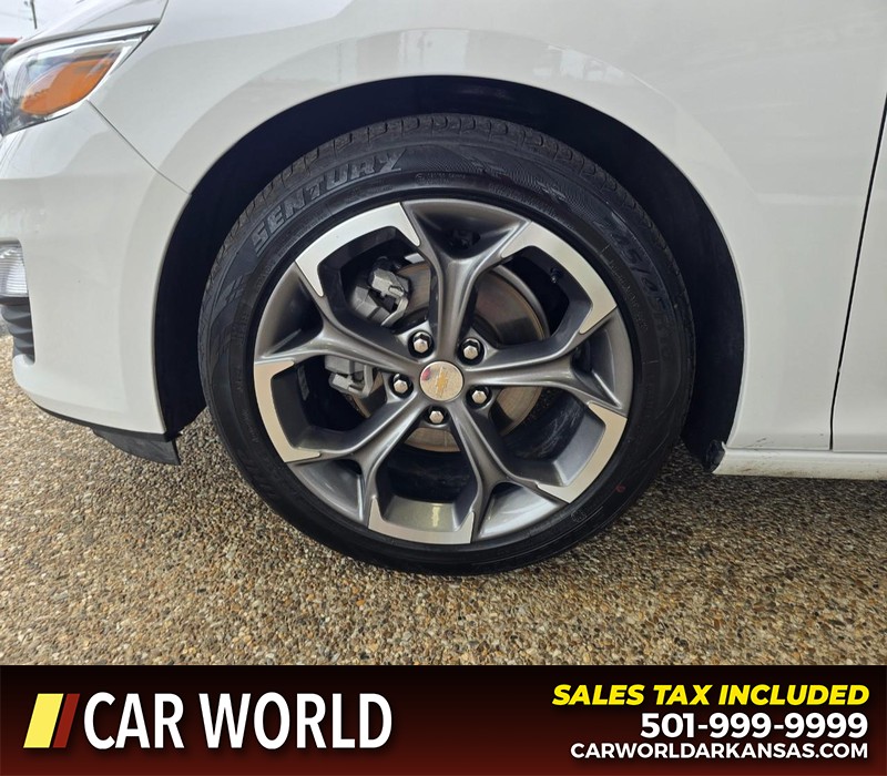 Chevrolet Malibu Vehicle Full-screen Gallery Image 6