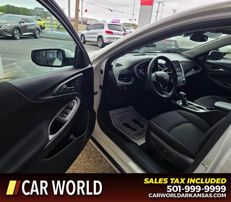 Chevrolet Malibu Vehicle Full-screen Gallery Image 7