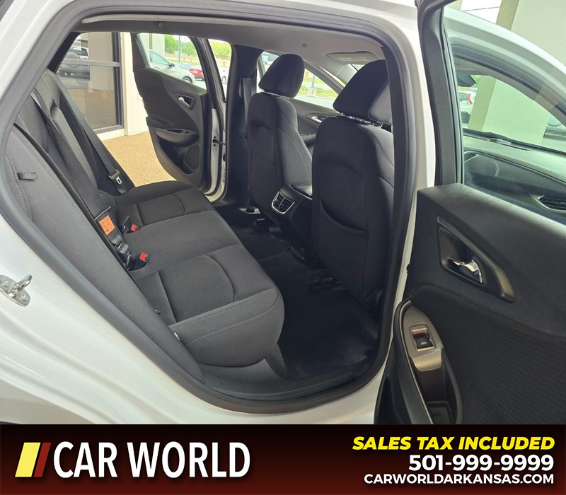 Chevrolet Malibu Vehicle Full-screen Gallery Image 12