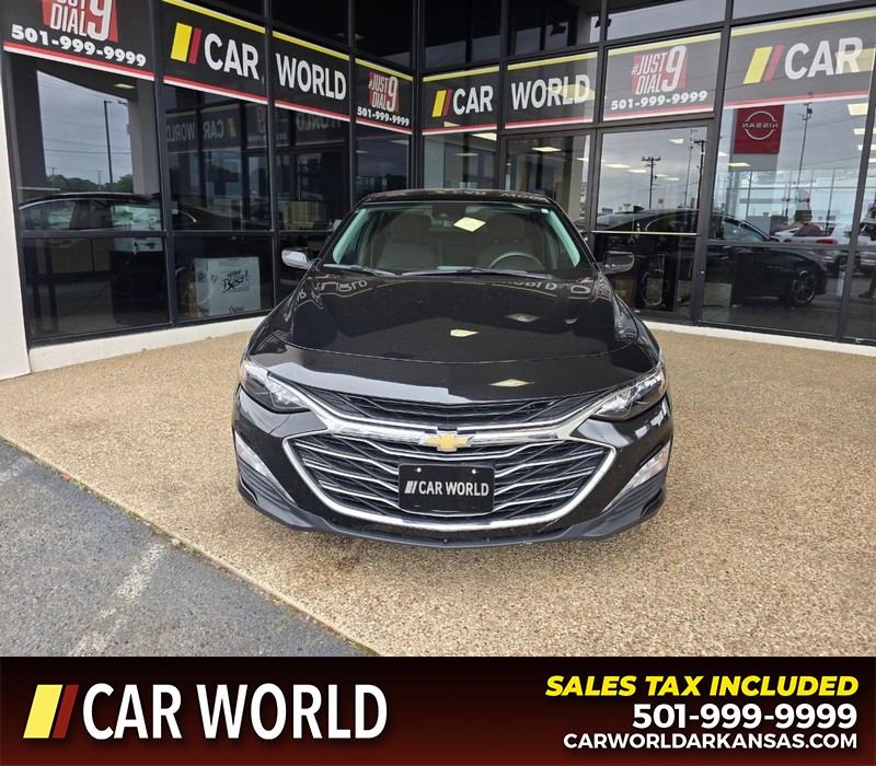 Chevrolet Malibu Vehicle Full-screen Gallery Image 2