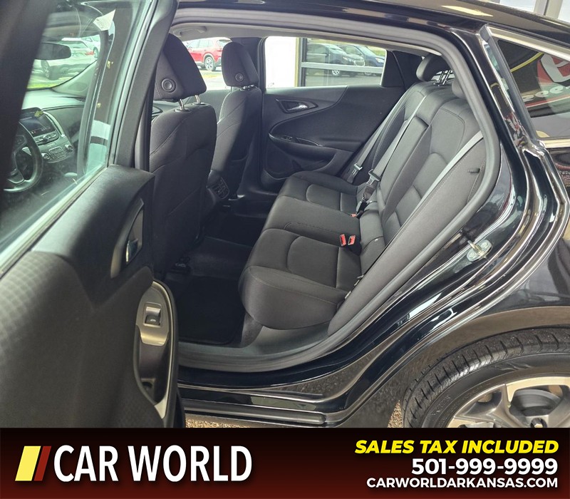 Chevrolet Malibu Vehicle Full-screen Gallery Image 10