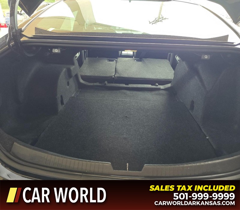 Chevrolet Malibu Vehicle Full-screen Gallery Image 14