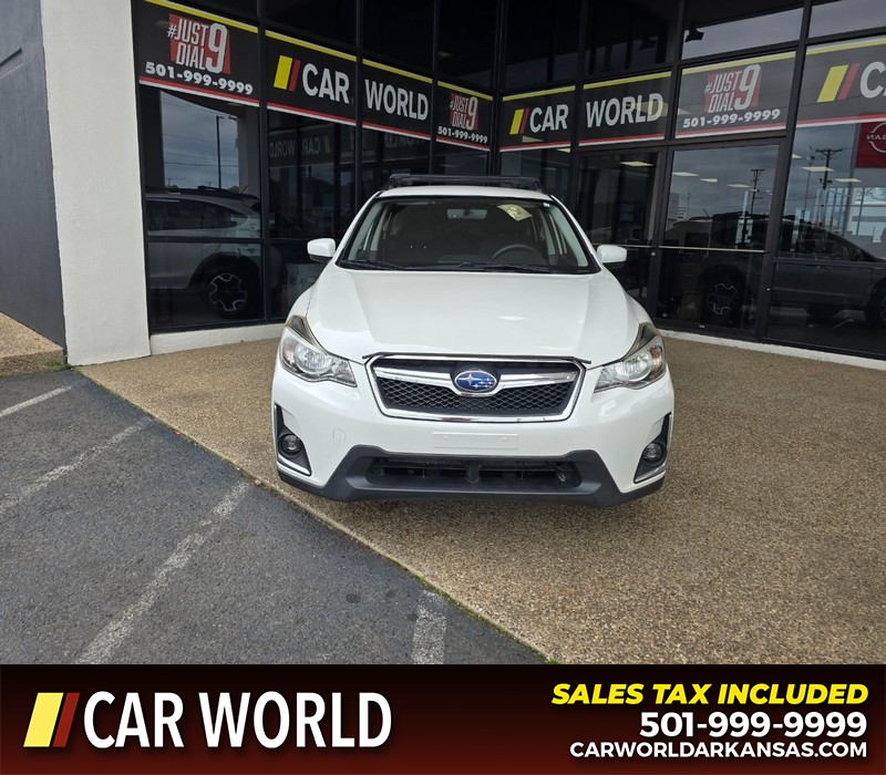 Subaru Crosstrek Vehicle Full-screen Gallery Image 2