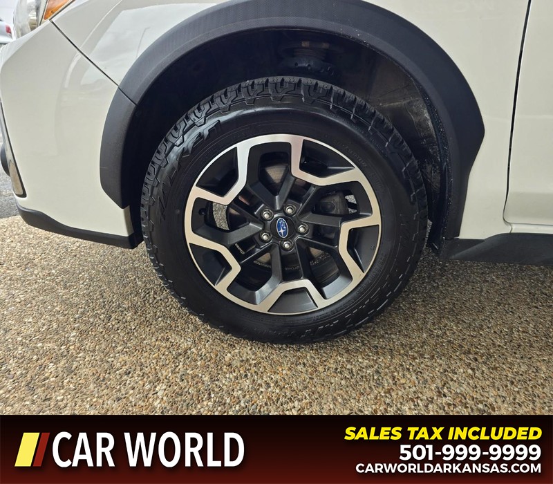 Subaru Crosstrek Vehicle Full-screen Gallery Image 6