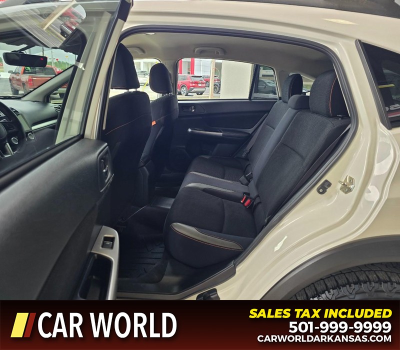 Subaru Crosstrek Vehicle Full-screen Gallery Image 10