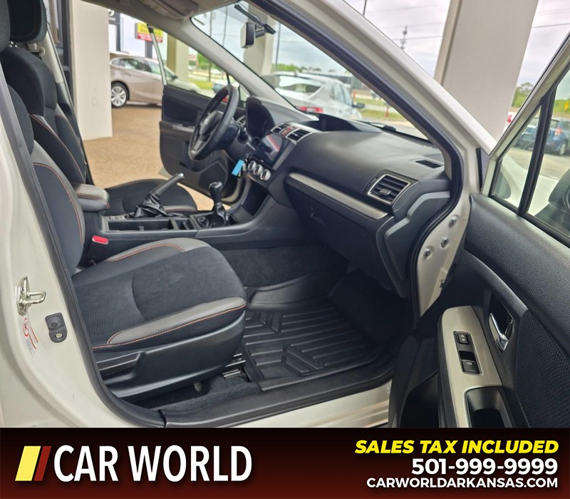 Subaru Crosstrek Vehicle Full-screen Gallery Image 11