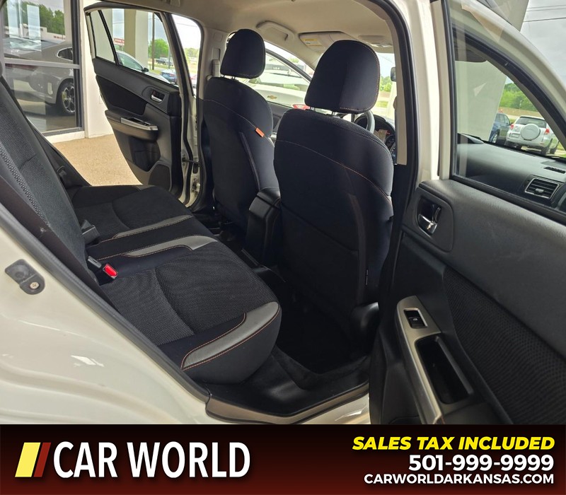 Subaru Crosstrek Vehicle Full-screen Gallery Image 12