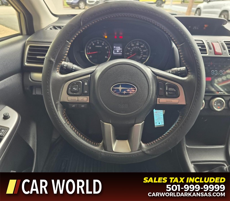 Subaru Crosstrek Vehicle Full-screen Gallery Image 15
