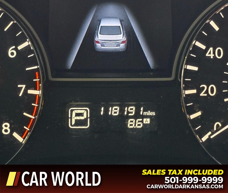 Nissan Altima Vehicle Full-screen Gallery Image 16