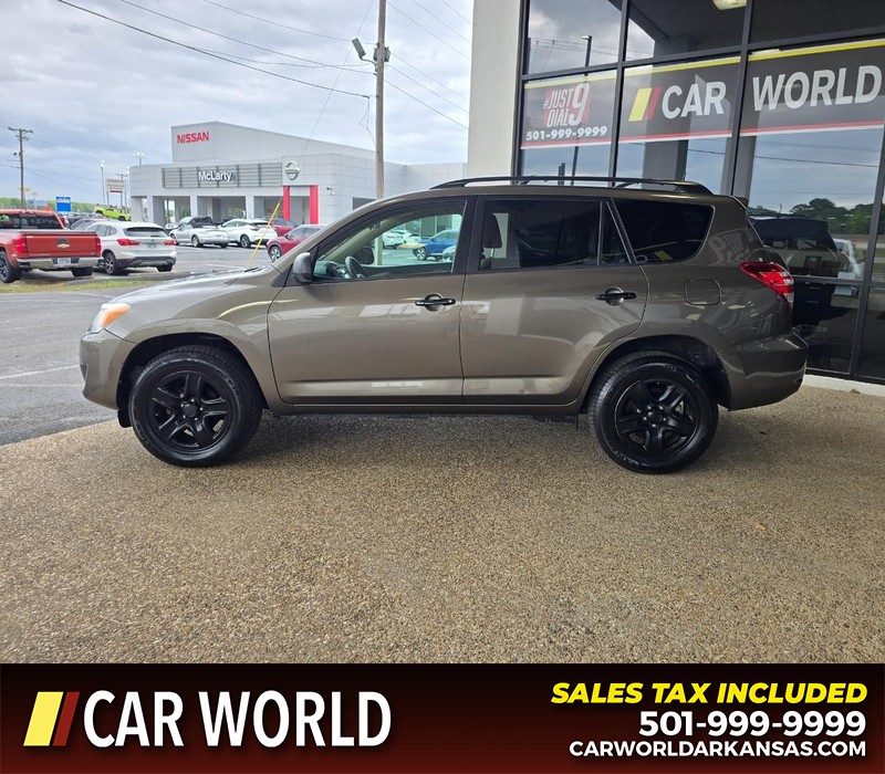 Toyota RAV4 Vehicle Full-screen Gallery Image 4