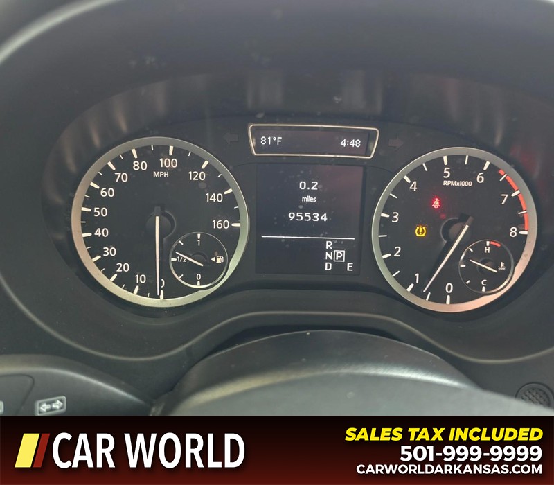 INFINITI QX30 Vehicle Full-screen Gallery Image 17