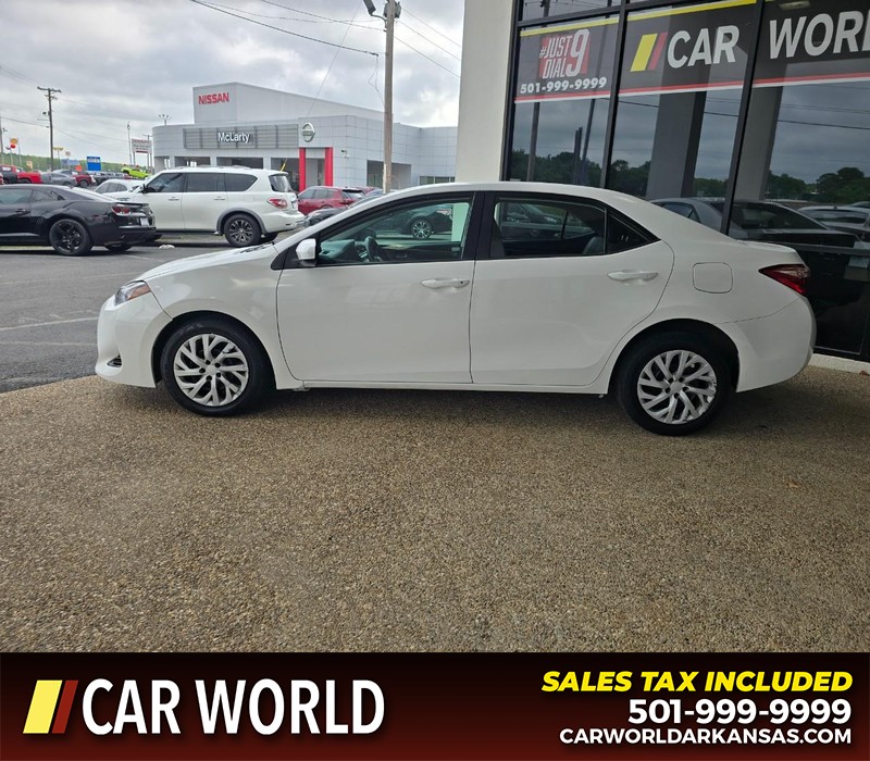 Toyota Corolla Vehicle Full-screen Gallery Image 4