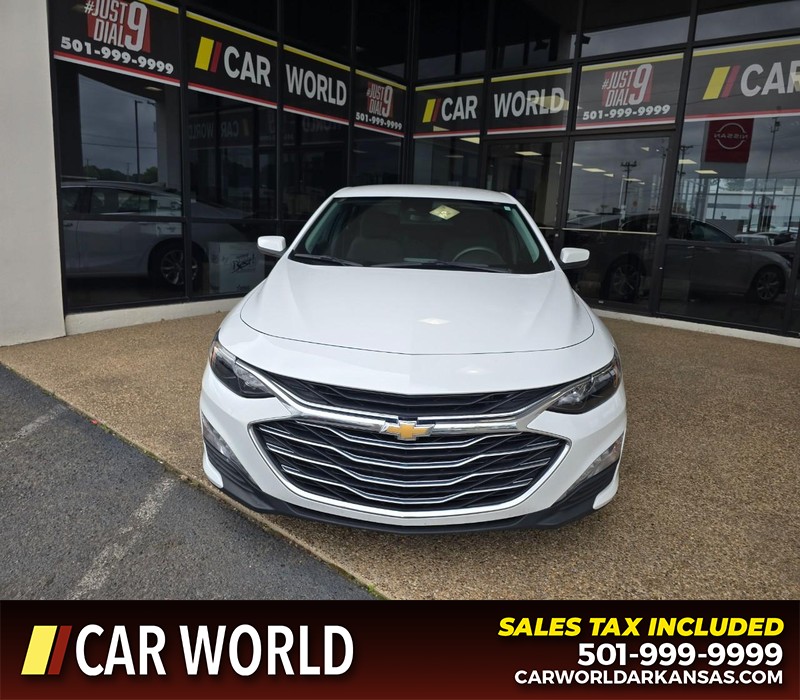 Chevrolet Malibu Vehicle Full-screen Gallery Image 2