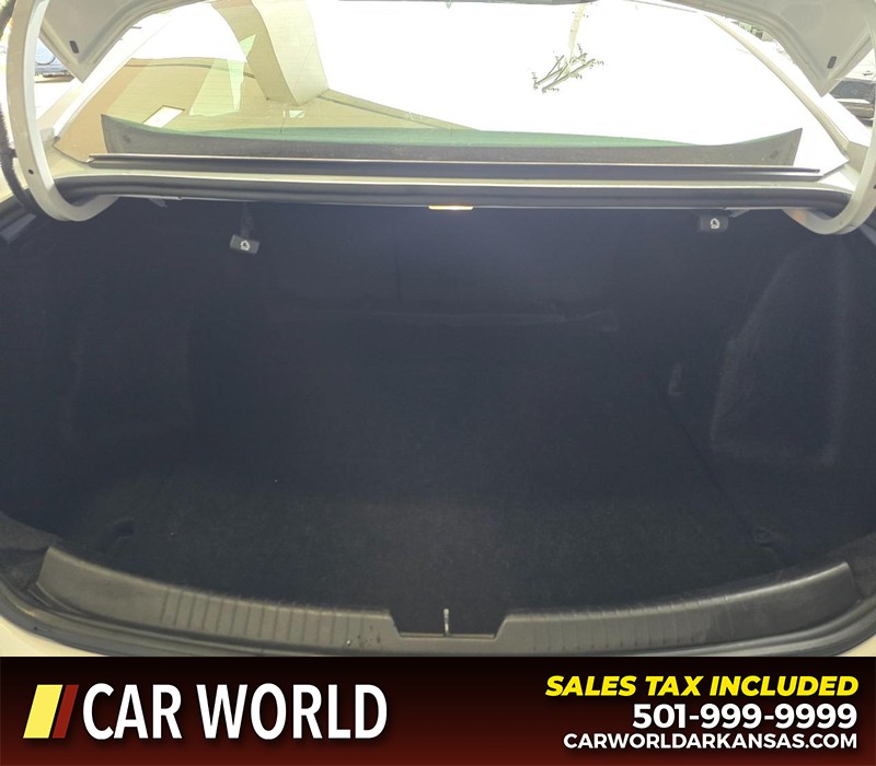 Chevrolet Malibu Vehicle Full-screen Gallery Image 13