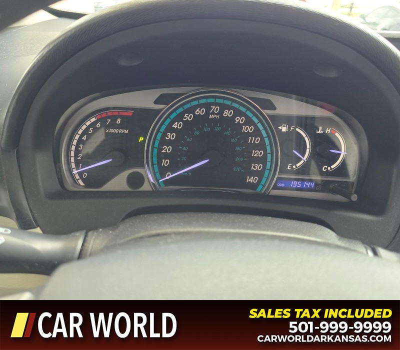 Toyota Venza Vehicle Full-screen Gallery Image 17