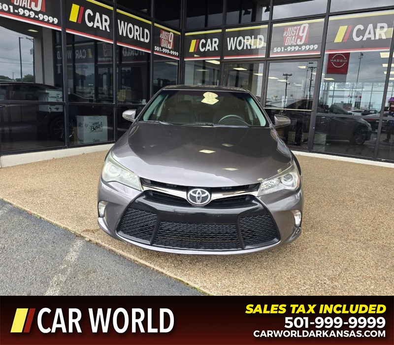 Toyota Camry Vehicle Full-screen Gallery Image 2