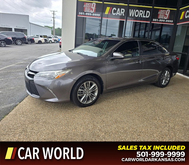 Toyota Camry Vehicle Full-screen Gallery Image 3