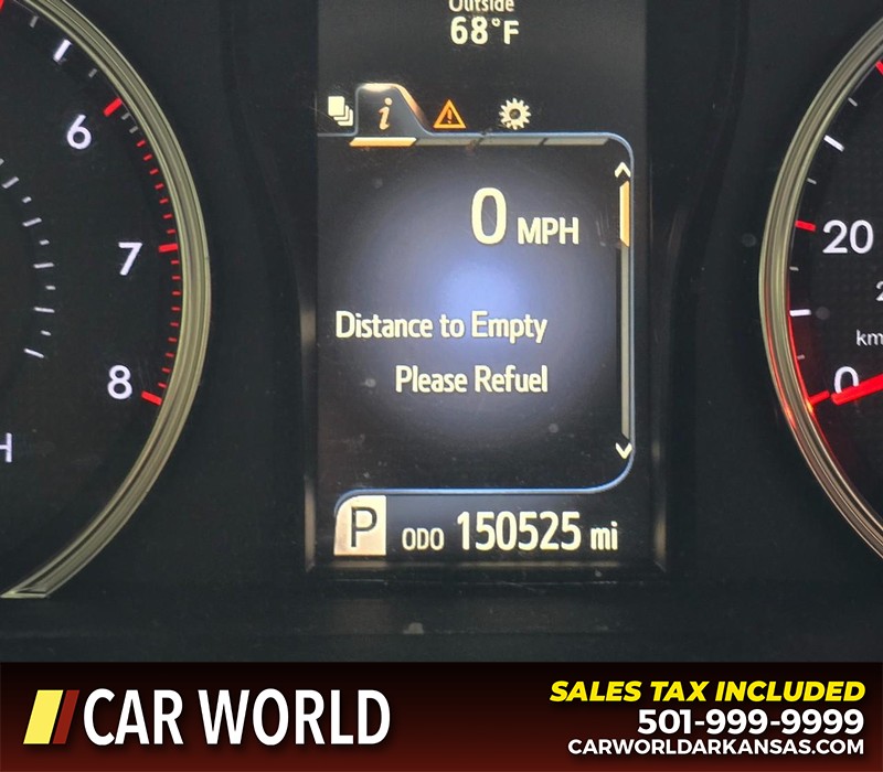 Toyota Camry Vehicle Full-screen Gallery Image 16