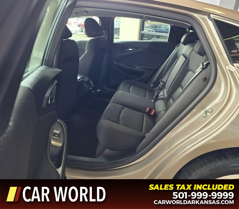 Chevrolet Malibu Vehicle Full-screen Gallery Image 10