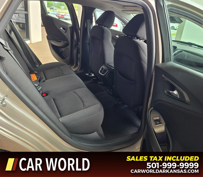 Chevrolet Malibu Vehicle Full-screen Gallery Image 12