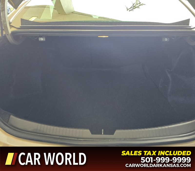 Chevrolet Malibu Vehicle Full-screen Gallery Image 13