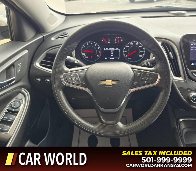 Chevrolet Malibu Vehicle Full-screen Gallery Image 15