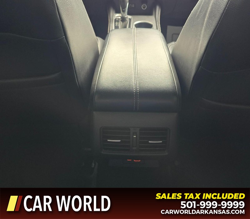 Nissan Altima Vehicle Full-screen Gallery Image 20