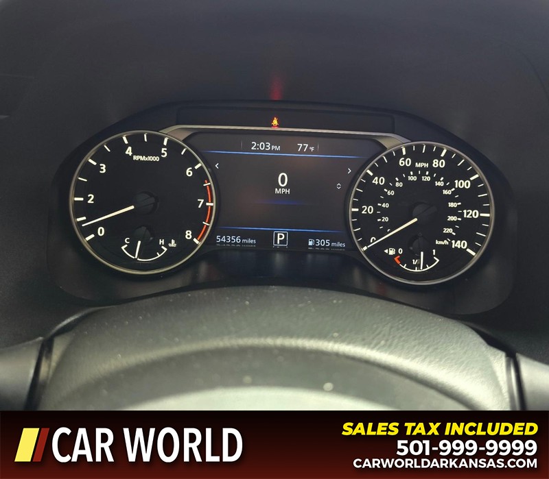 Nissan Altima Vehicle Full-screen Gallery Image 17