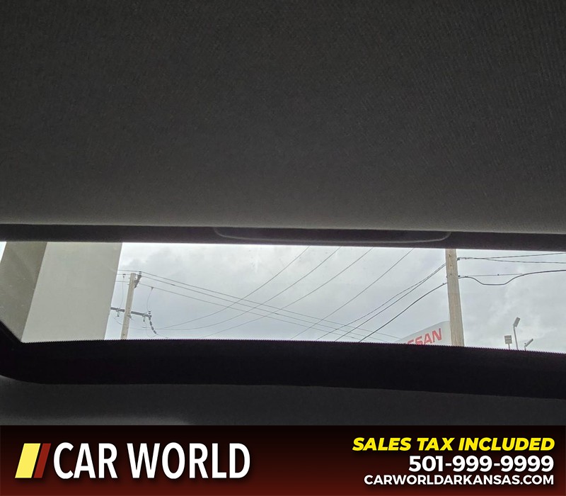 Nissan Altima Vehicle Full-screen Gallery Image 19