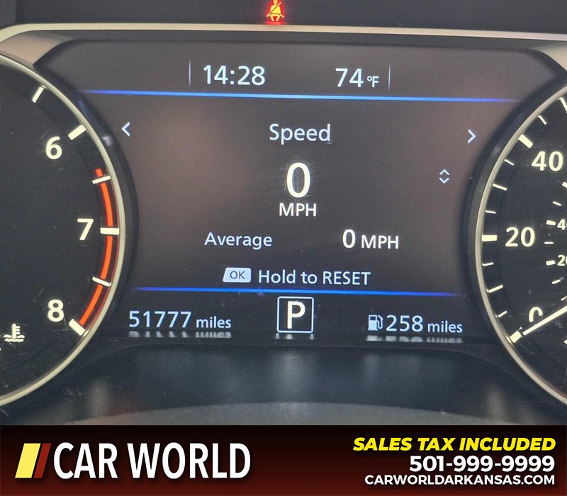 Nissan Altima Vehicle Full-screen Gallery Image 16