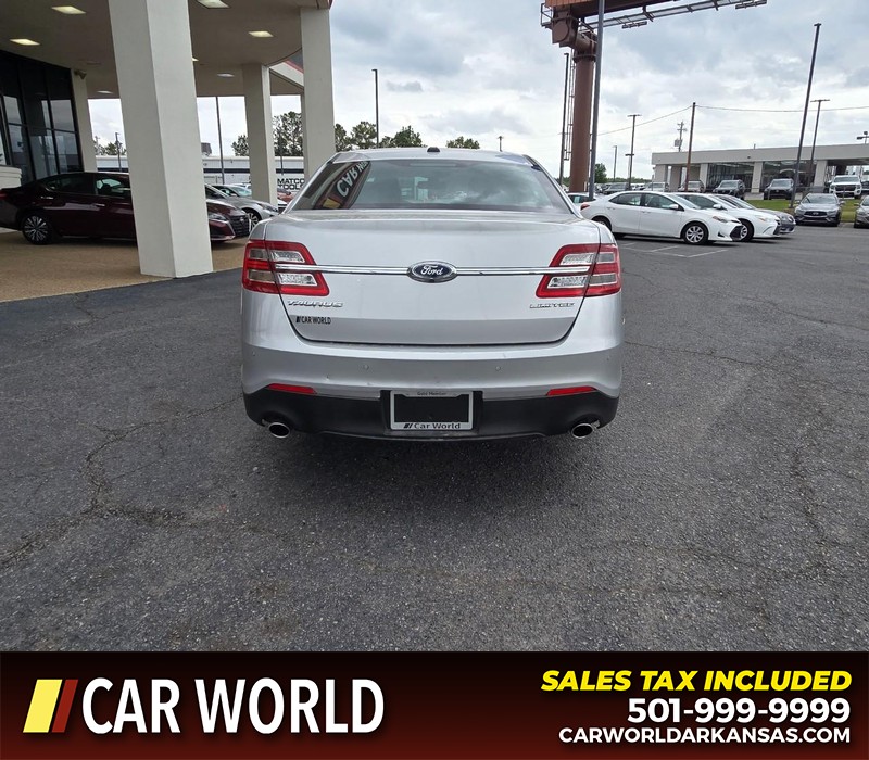 Ford Taurus Vehicle Full-screen Gallery Image 6