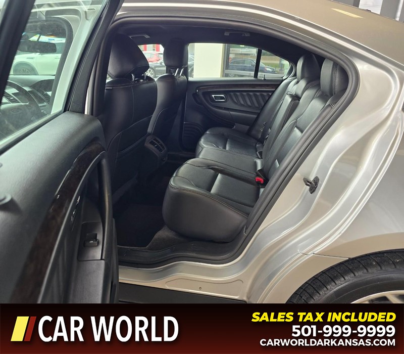 Ford Taurus Vehicle Full-screen Gallery Image 11