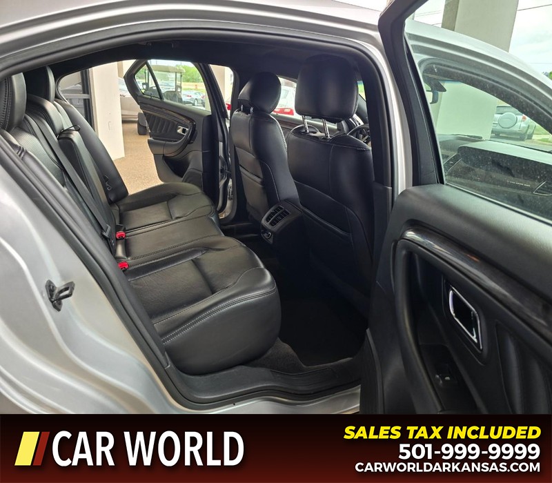 Ford Taurus Vehicle Full-screen Gallery Image 13