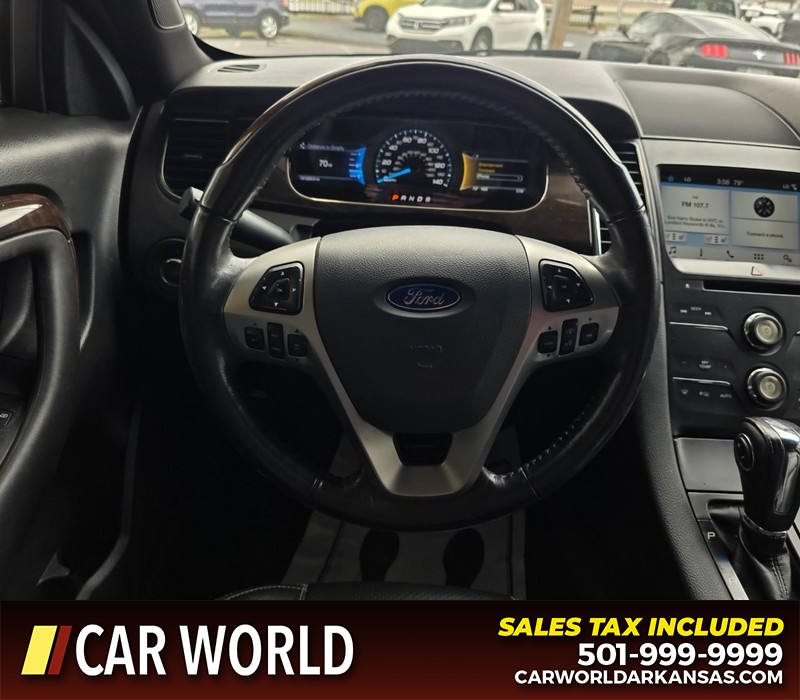 Ford Taurus Vehicle Full-screen Gallery Image 16