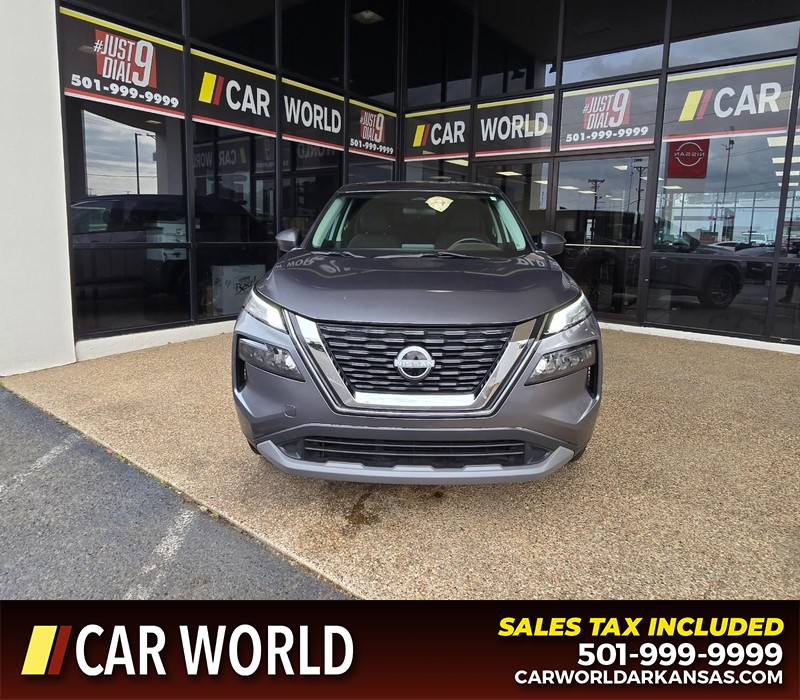 Nissan Rogue Vehicle Full-screen Gallery Image 2