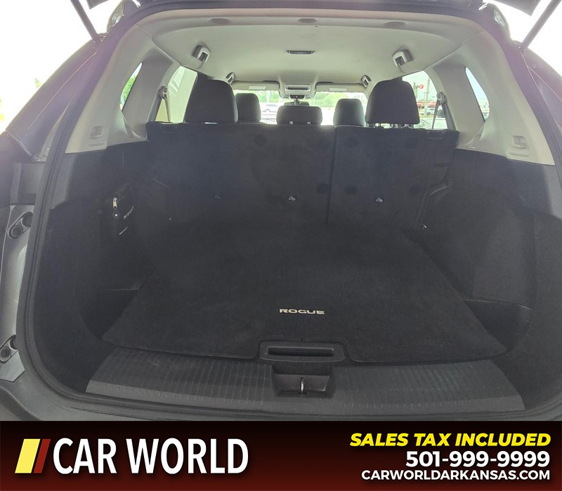 Nissan Rogue Vehicle Full-screen Gallery Image 13