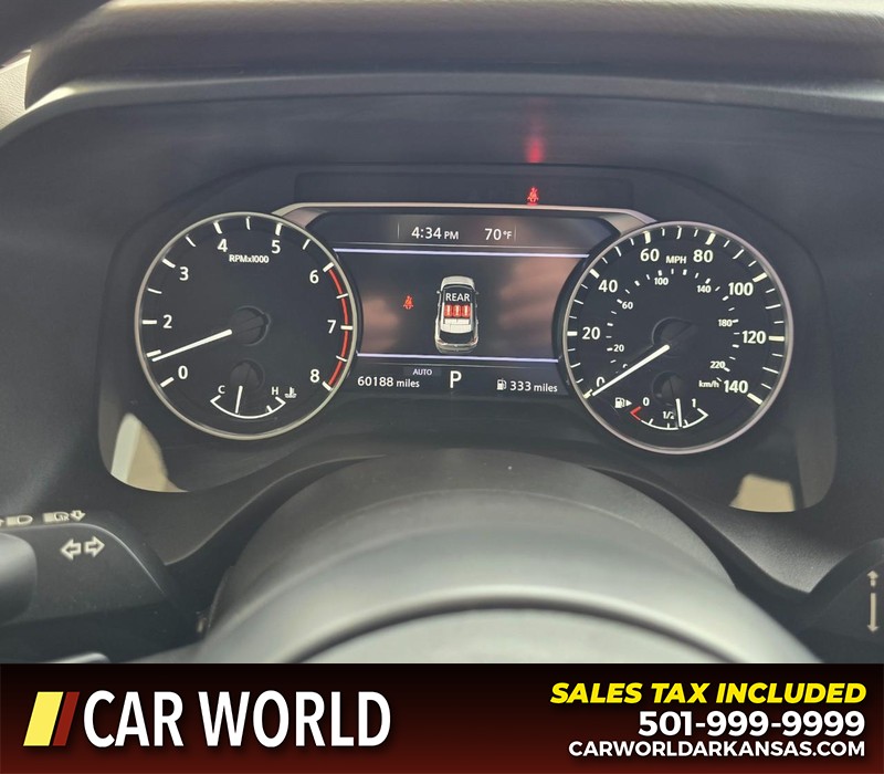 Nissan Rogue Vehicle Full-screen Gallery Image 17