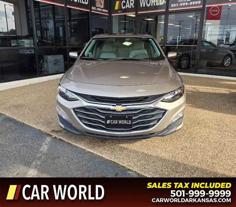 Chevrolet Malibu Vehicle Full-screen Gallery Image 2