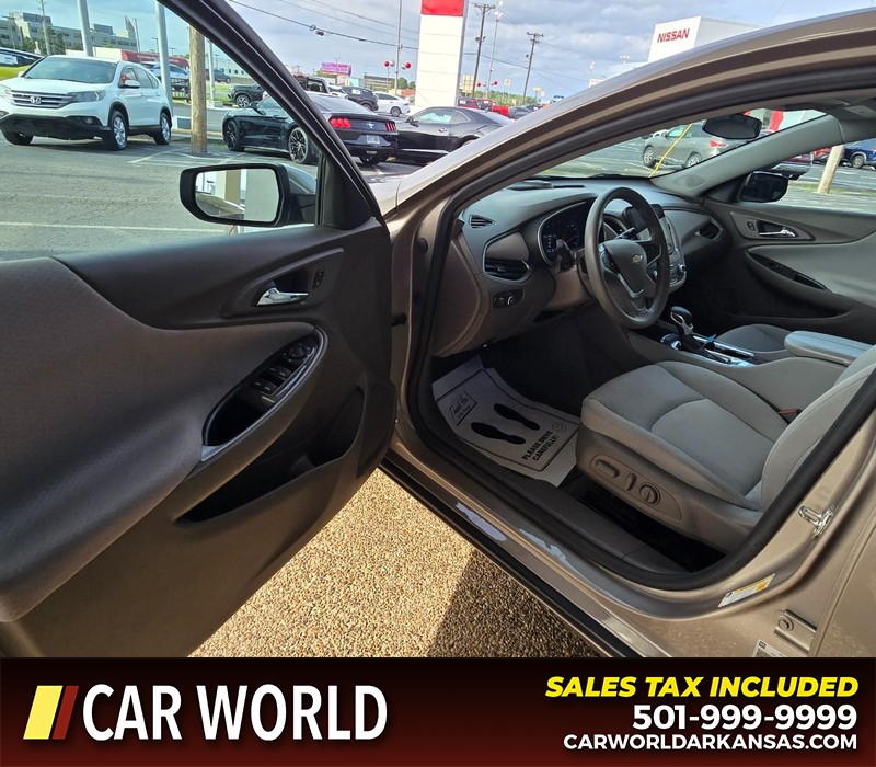 Chevrolet Malibu Vehicle Full-screen Gallery Image 7