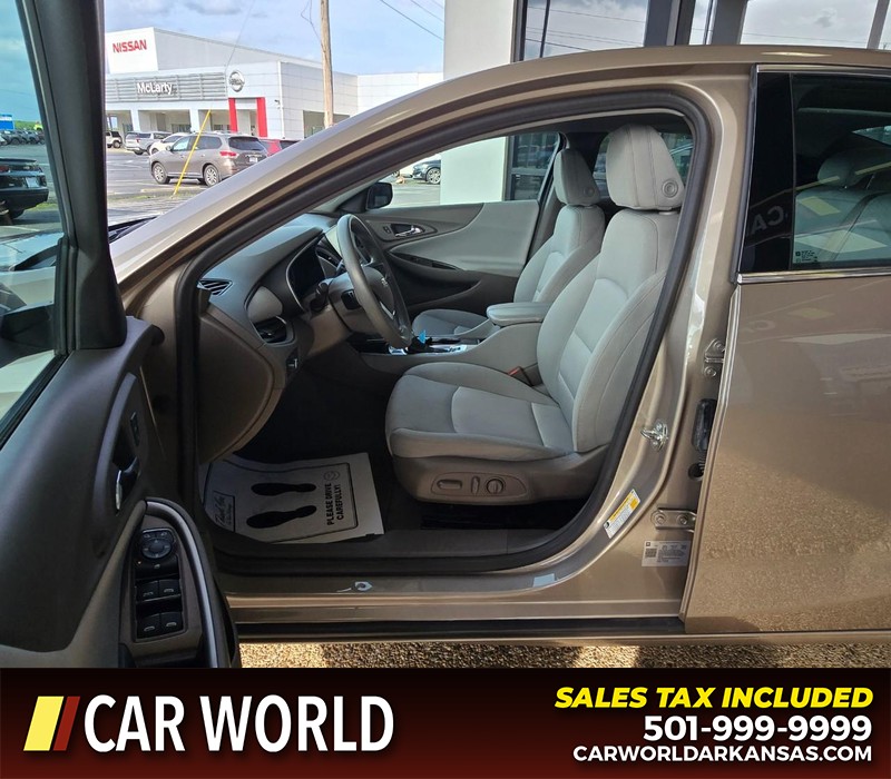 Chevrolet Malibu Vehicle Full-screen Gallery Image 8