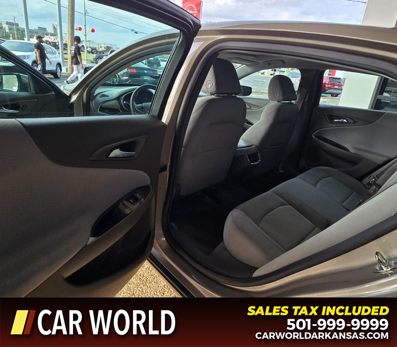 Chevrolet Malibu Vehicle Full-screen Gallery Image 9