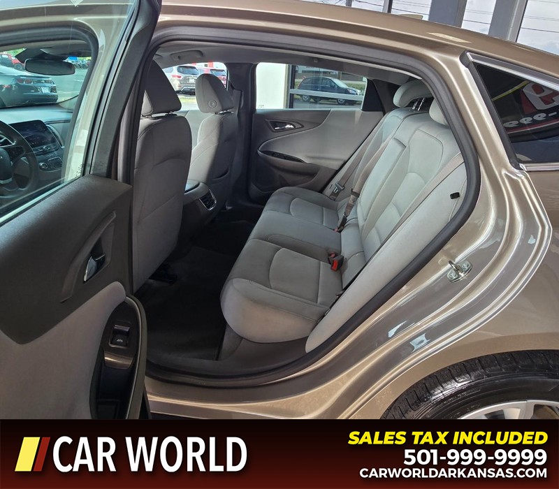 Chevrolet Malibu Vehicle Full-screen Gallery Image 10