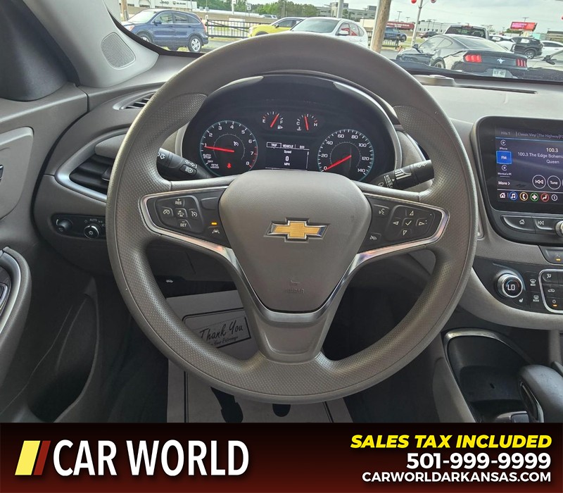 Chevrolet Malibu Vehicle Full-screen Gallery Image 15