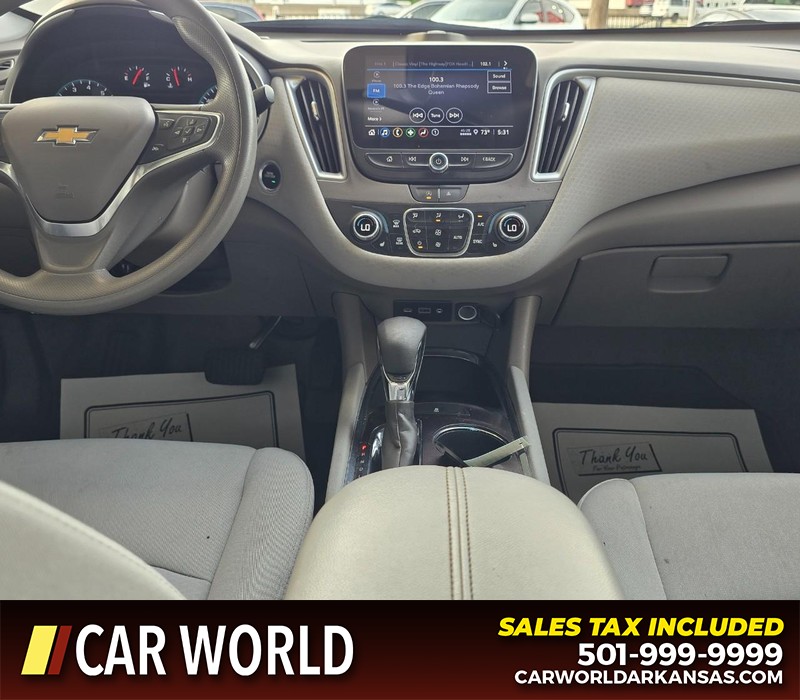 Chevrolet Malibu Vehicle Full-screen Gallery Image 18