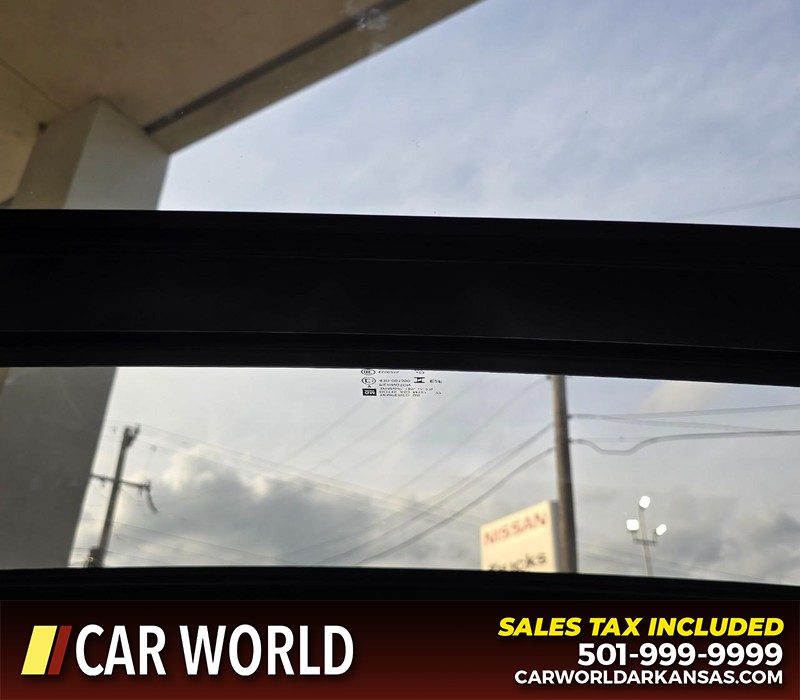 Chevrolet Malibu Vehicle Full-screen Gallery Image 19